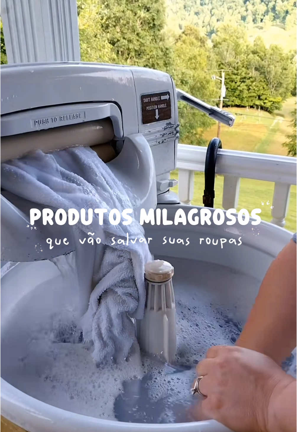 LINK NA BIO OU NOS COMENTÁRIOS! ✨ ID NA SHOPEE: Roupas pretas CHZ-VEA-XVB Spray mágico  BEV-SKS-ALA Sabão Asiático CJM-AWT-NBF Limpa máquina AXV-CZH-DER                                 #roupaslimpas #roupaslimpasecheirosas #lavanderia #dicasdecasa