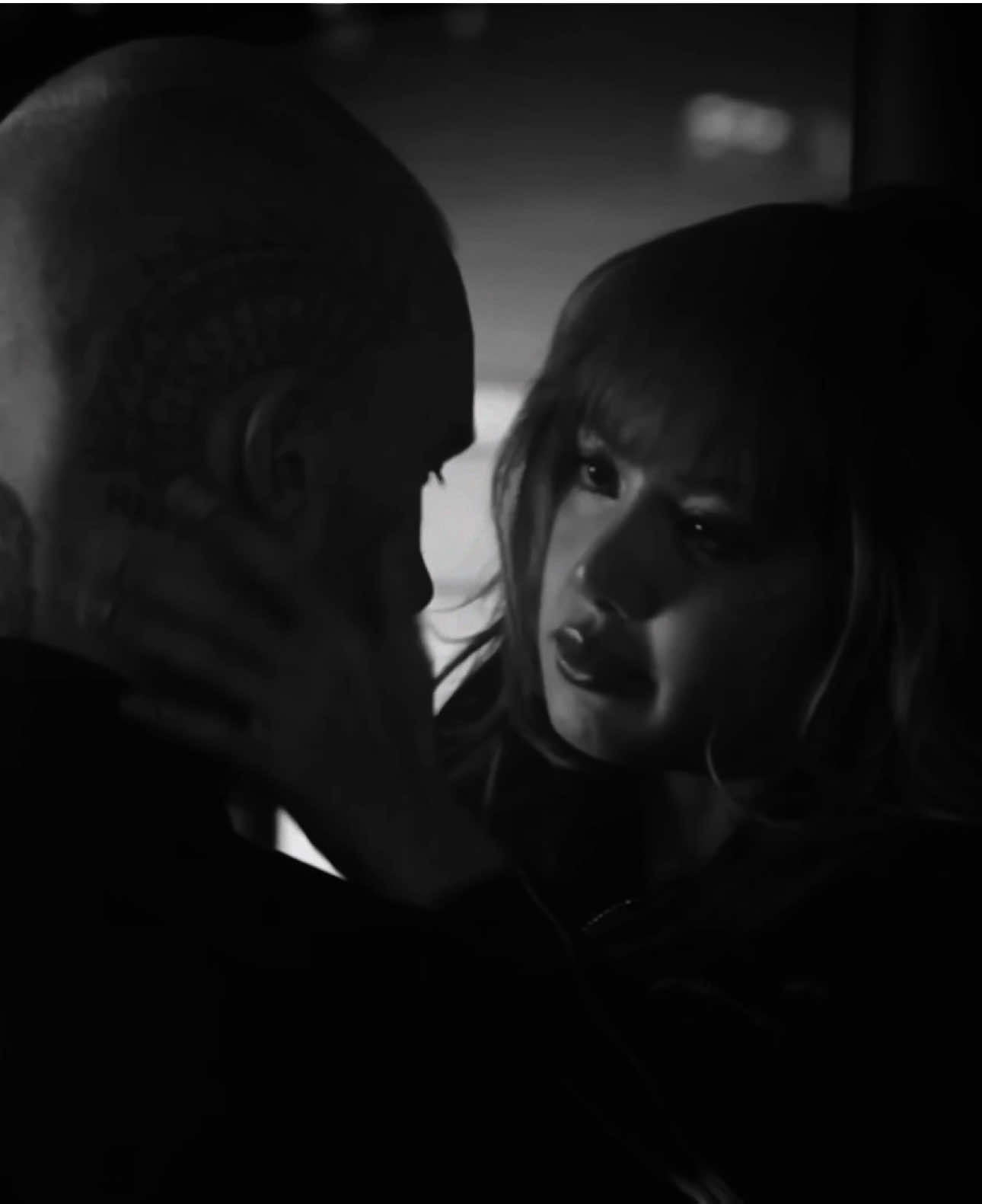 into you // #lisa #lisablackpink #blackpink #rari01h #fyp //  [Lisa Dark Edit] !!FAKE BODY!! !!FAKE ALL!!