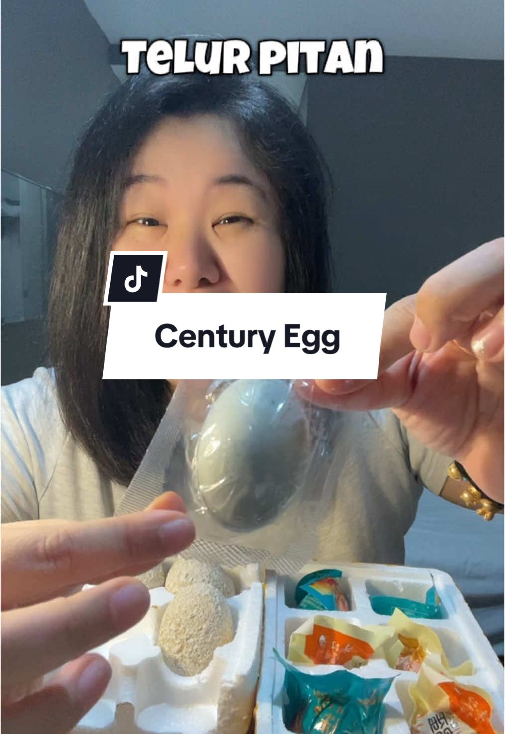 Replying to @ncipae ౨ৎ telur Pitan / century egg paling enakkkkkkkk