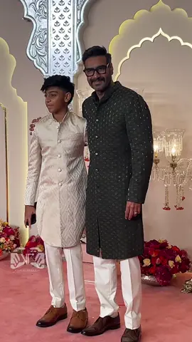 #foryou #foryourpage #bollywooddance #bollywood #govindawife #panjabiwedding #dance .