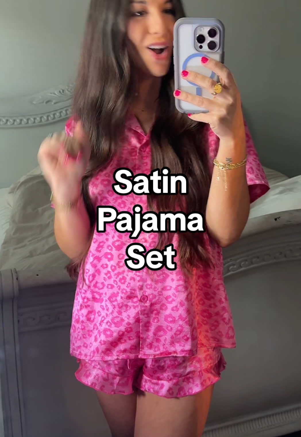 Loooove these hot pink cheetah print satin pjs 😍😍😍 #satinpjset #pajamas #pajamaset #silkpajamas #satinpajamas #cheetahprint #leopardprint #girlsnight #sleepover 