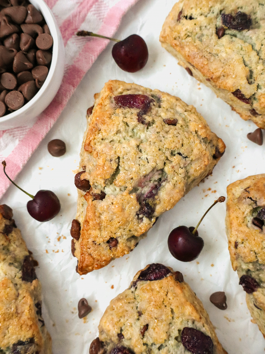 Chocolate Cherry Scones 🍫🍒 #baking #scones 