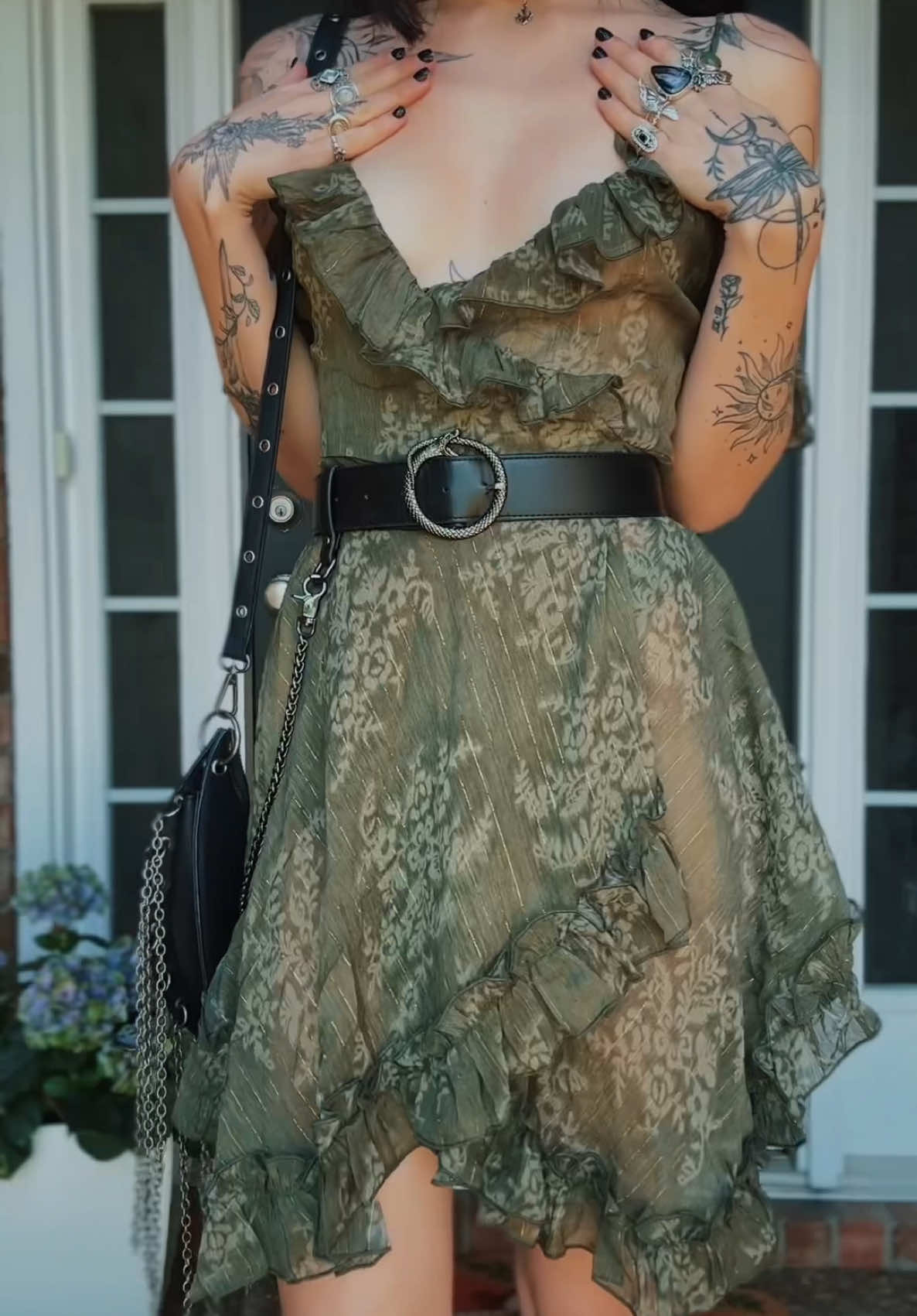 i just love green🍃🧚🏻 #fyp #fypage #OOTD #outfits #outfitinspo #inspo #whimsical #whimsigoth #fairygrunge #fairy #fairycore #goth #gothgirl #outfitideas 