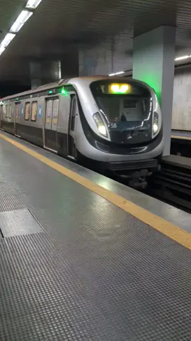 Taking the metro in Rio de Janeiro Brazil. Taking the tube in Rio.  Is the tube safe in Rio? Are the trains safe in Rio.  Rio de Janerio public transport 