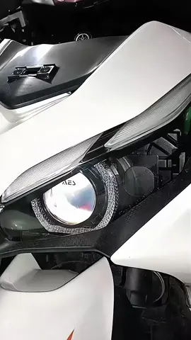 Done pemasangan Biled Turbo SE Experience Versi 2 di Aerox New. Full RGB, Indikator lampu jauh ON, Dan tdk lupa CLEAN dari penampakan kabel2 + module🤣🤣🤫🤫 Modulenya kami simpan di dalam headlamp ya bukan di simpan diluar 😅😅 More info : 0882022434477 #teambullaes #aes #aeroxkotadaeng #aeroxgallery #aeroxmodifikasi 