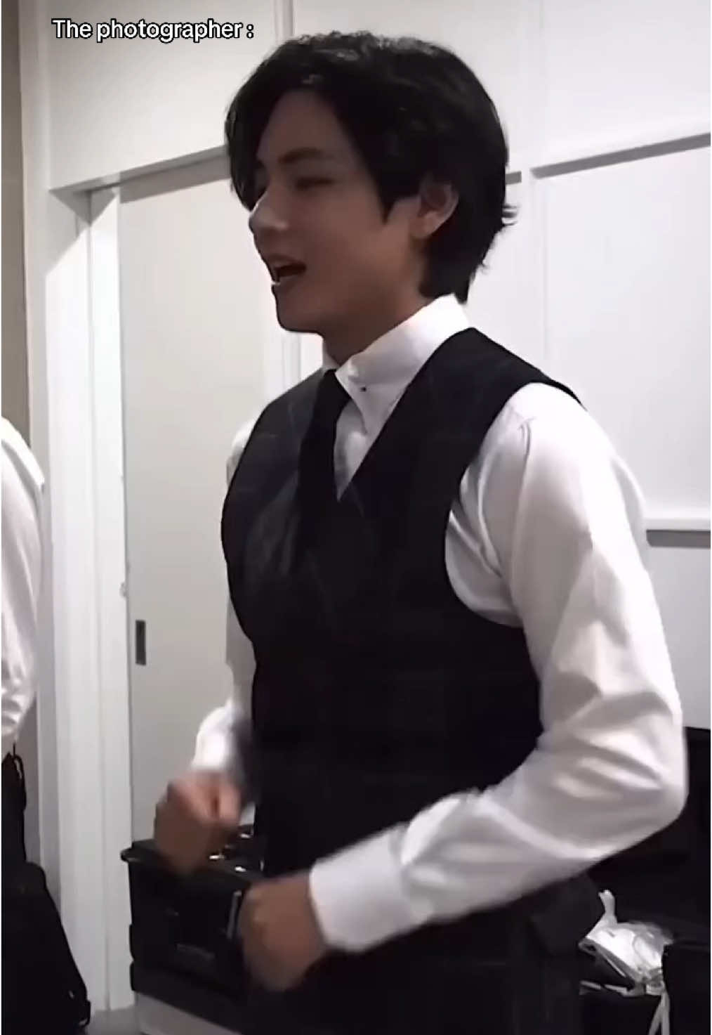 gimana ya perasaannya taetae pas ambil foto ini 🥲 #btsedit #taehyung #fypシ゚ 