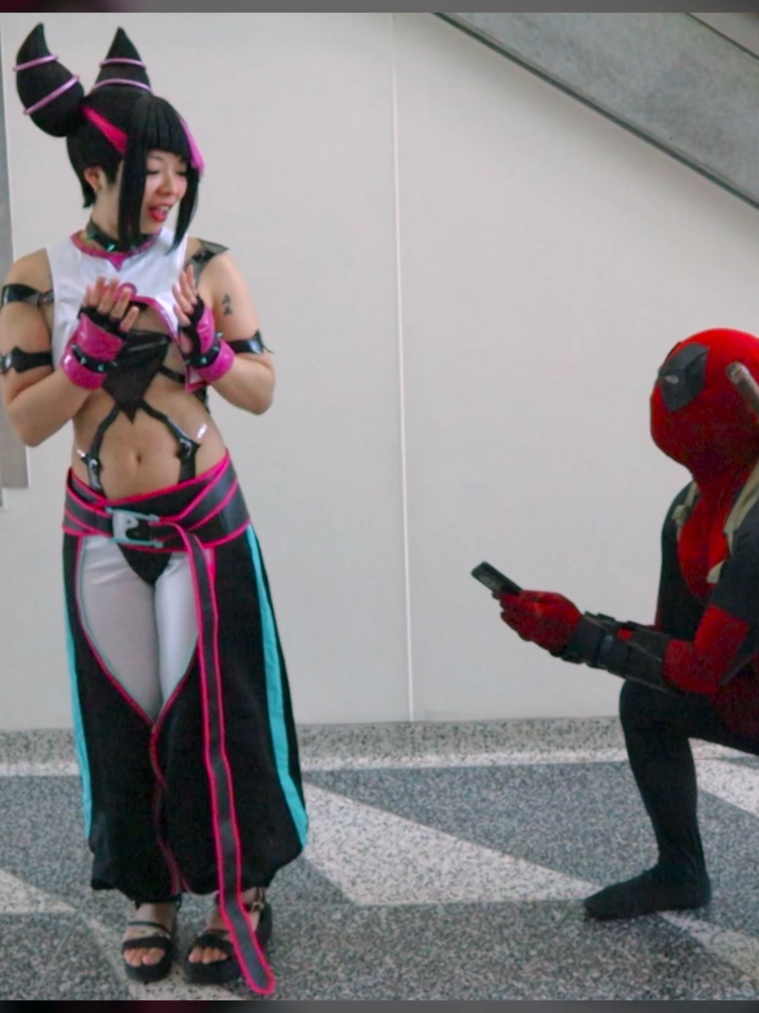 Deadpool proposes to Juri? #deadpool #deadpoolcosplay #marvel #marvelstudios #marvelrivals #juri #jurihan #juricosplay #streetfighter #sf6 #cosplay