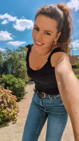 Nous sommes mardi et je suis en LONG weekend 😁😁 et vous ? Belle soirée à tous 🤗🤗 #fyp #pourtoi 