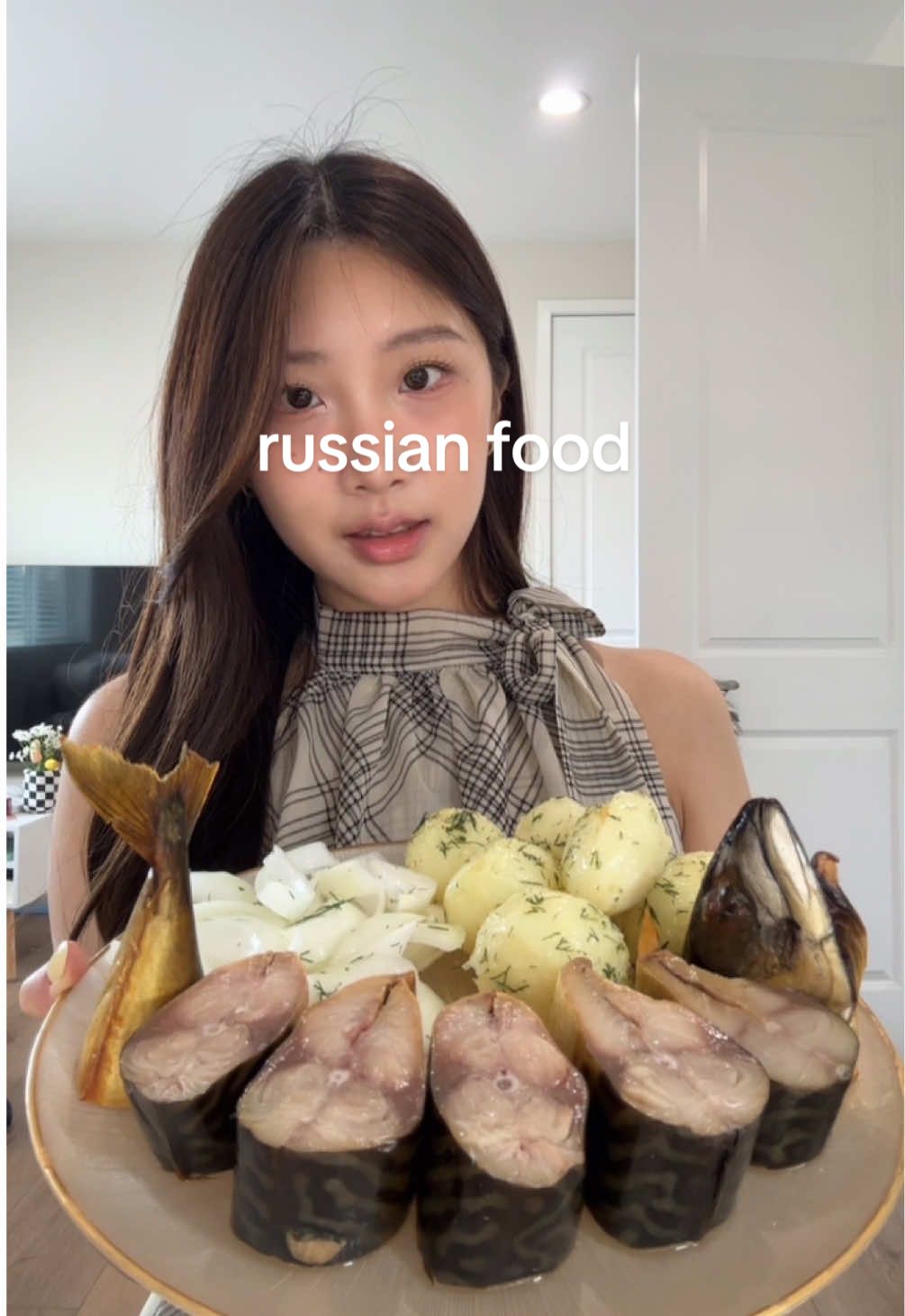 🐟🥔🧅#russianfood #mukbang #tastetest #coldsmokedmackerel #fishmukbang #viralfood 