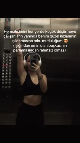 Gökyüzündeki bütün yıldızlardan daha parlak kızlarıma 😘 #girlslovegirls #girlspower #girlssupportgirls #fypシ゚viral🖤tiktok☆♡ 