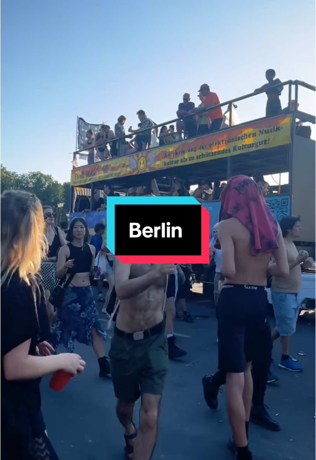 #berlin #germany #lovefestival #loveparade #loveparadefestival #festival #techno #electronic #electronicmusic #music #trance #trancemusic #technomusic #festivalstogoto #dancing #Love #lgbt #lgbtq #dancemusic #dance #rave #ravetheplanet #berlinloveparade #loveparade2025 