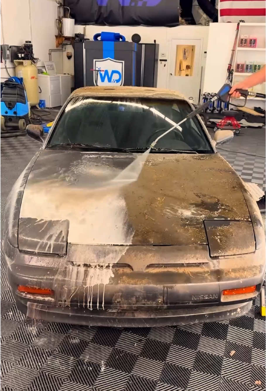 #carwash #carcleaning #detailing #washing #fyp #up #washcar #carwashing #cardetailing 