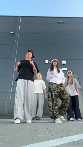 CLASSIC✅✅|| dc@Bruno Mars w@Alex @julia @agax⭐️ #fyp #fyp #foryou #dc #trend #viral #dance #dancetrend #dancechallenge #hiphop #trending 
