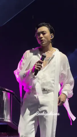 Dù có nghe Phía sau một cô gái bao nhiêu lần đi chăng nữa thì cảm xúc vẫn vẹn nguyên như lần đầu.💛💛 #SOOBIN #KINGDOM  #SOOBINLIVECONCERT #ALLROUNDER