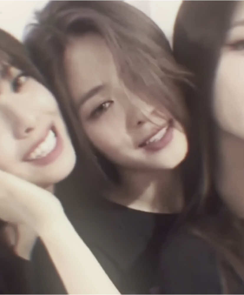That second clip 🫠 #foryou #fyp #ryujin #shinryujin #ryujinedit #itzy #itzyedit #kpop #kpopedit 