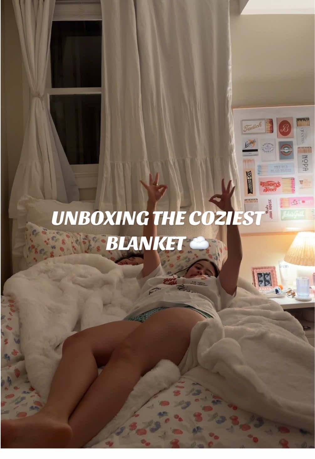 SO grateful! we love you @UnHide ☁️ #unhide #blanket #interiordesign #homedecor #cozyblanket #cozy #presentidea #bedroomdecor #couples #couplesthatlivetogether #foryoupage #unboxing #prunboxing #balnkets #cozytiktok #blanketlife #blanketcouple 