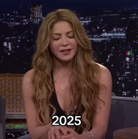 #shakira #2000s #vintage #shakifans #tiempo #trends #hollywood 