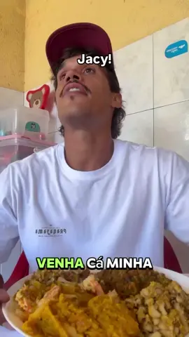 Numa sexta, de branco, do outro lado do mundo. Cheguei vivo viu gente, mas to morto, amanha tem role o dia todo vou dormir, subindo uns videos com legenda pra todo mundo poder participar, quem vê no mute agr n tem desculpa!