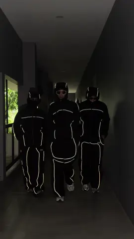 CHECKOUT SEKARANG!!!#jacketreflective #goretex #celanareflektive #streatwear #unisexfashion #trackpant #jacketgorpcore #gorpcore #gorpcorefashion #celanaskena #fypage #jacket #broksproject 