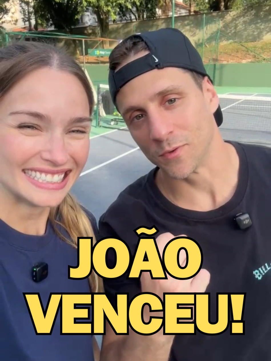 Vitória incrível do João! Agora ele enfrenta o francês Pierre-Hugues Herbert. E aí, confiantes? 😊🎾🇧🇷🚀 #joaofonseca #tennis #rolandgarros #esporte 