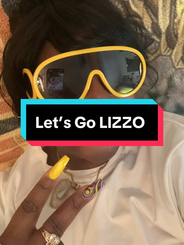 @lizzo #queenmother74 #godsheavenlyscents #fiftyandfabulous #vibratesohigh #goodvibes #thickthighessaveslive 