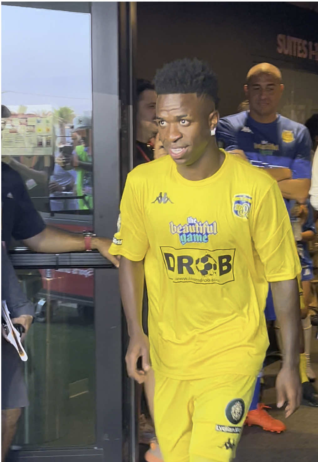 #Ronaldinho’s charity match had all the stars 👀