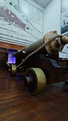 Conoce 5️⃣ de las piezas históricas que alberga nuestro Museo Naval del Perú. #MuseoNaval #HistoriaNaval #historiamarítima #MuseoNavalPerú  #familia  #Museo  #callao  #planes