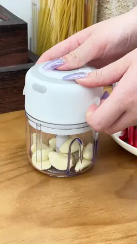 Need to chop your prep time in half? Any way you dice it, this handy helper delivers the convenience 🔪🧅 Electric Mini Chopper: 62082032 #SHEIN #SHEINForAll #saveinstyle #fyp #inspiration #unboxing