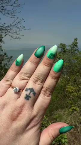 @Glamnetic #glamnetic has really outdone it with this summer Sirens Cove collection, the ones I’m wearing are the Siren Green style and the starfish ones are Salty Waves! So cute and perfect for all your beach days this summer! #glamneticnails #pressonnails 