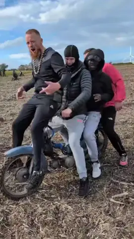 I’m Professional Stunt Man! “Mc chip going on sick” #stunt #honda90 #overload #farm 