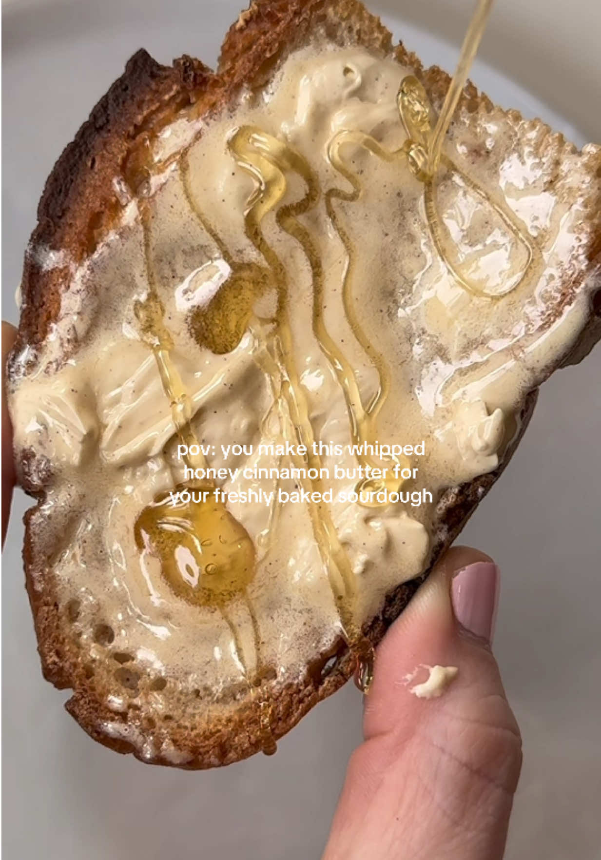 my simple whipped honey cinnamon butter is made with only 3 ingredients and is delicious on freshly baked sourdough or fluffy dinner rolls! 🧈🥐✨🥞 recipe below👇🏼!  Once you try it, you’ll want to slather it on everythigggg… Ingredients:  - 1/2 cup salted grass-fed butter, room temp. - 3 tbsp. organic, raw honey - 1 tsp. cinnamon Whip butter with a stand mixer for about 4 minutes until light and airy. Add honey in slowly with mixer on medium speed. Add the cinnamon and mix until fully combined. Enjoy! Store in an air-tight container in the fridge.  #whippedhoneybutter #honeybutter #sourdoughspread #whippedbutter #healthyrecipe #honeycinnamonbutter