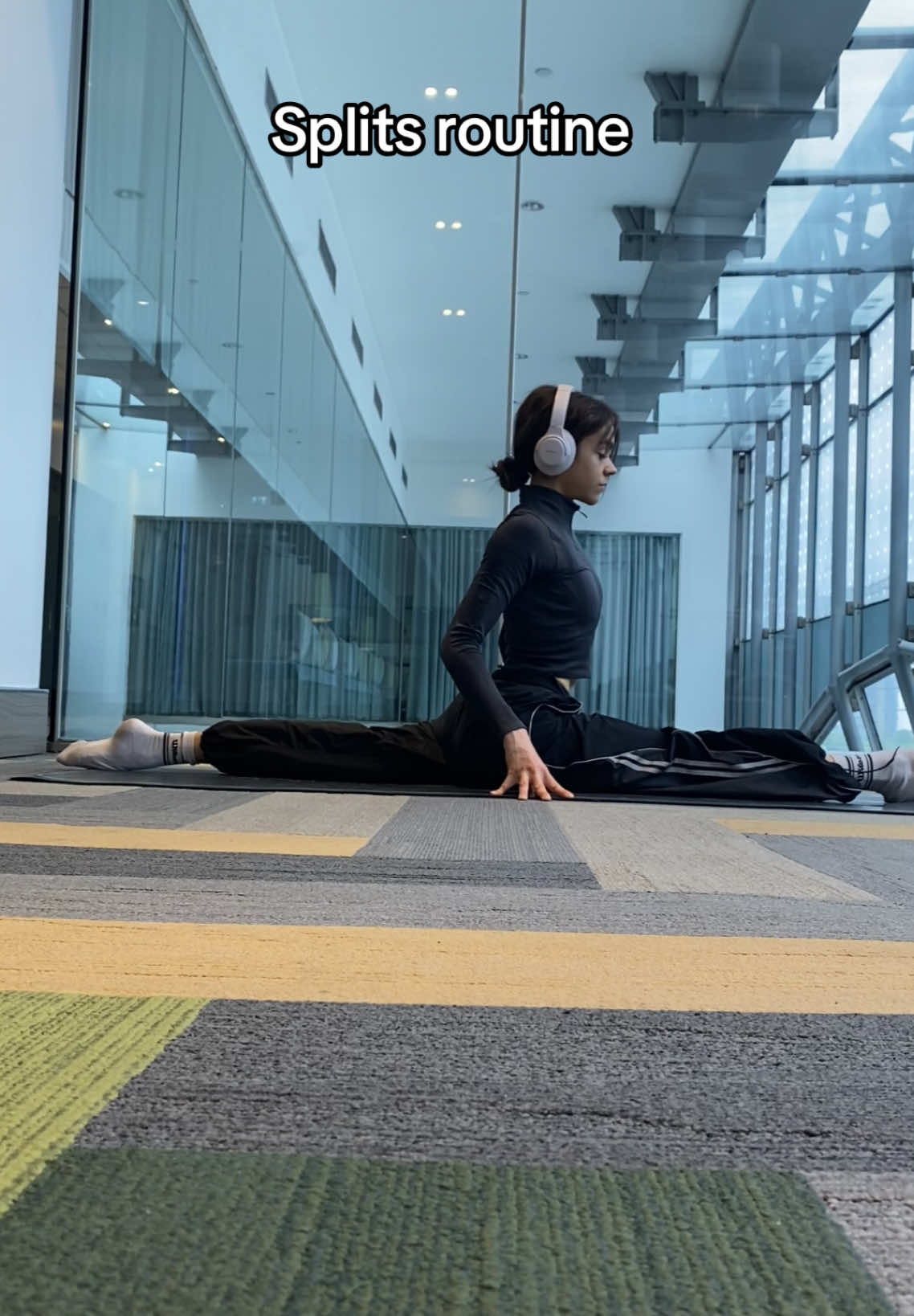 Express splits routine: add your own flare but focus on the hamstrings, the glutes , the hip flexors, and opening the hips to the side. Stay active in your flexibility. Move around in your stretches, floss the joints, find space #flexibility #splits #stretch #stretching #fyp #gym 
