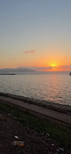 #oran #wahran #video #videoviral #tik_tok #explore #CapCut #fyp #coucherdesoleil #sun #plage #canastel_oran #amour #algeria #alger #oran31 #jiji #❤️❤️❤️ 