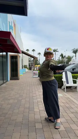 Happiest place on earth is @Broad Street Oyster Co. with @Jacob Hoff #couple #couplegoals #malibu #married #gay #marriage #husband #husbandwife 