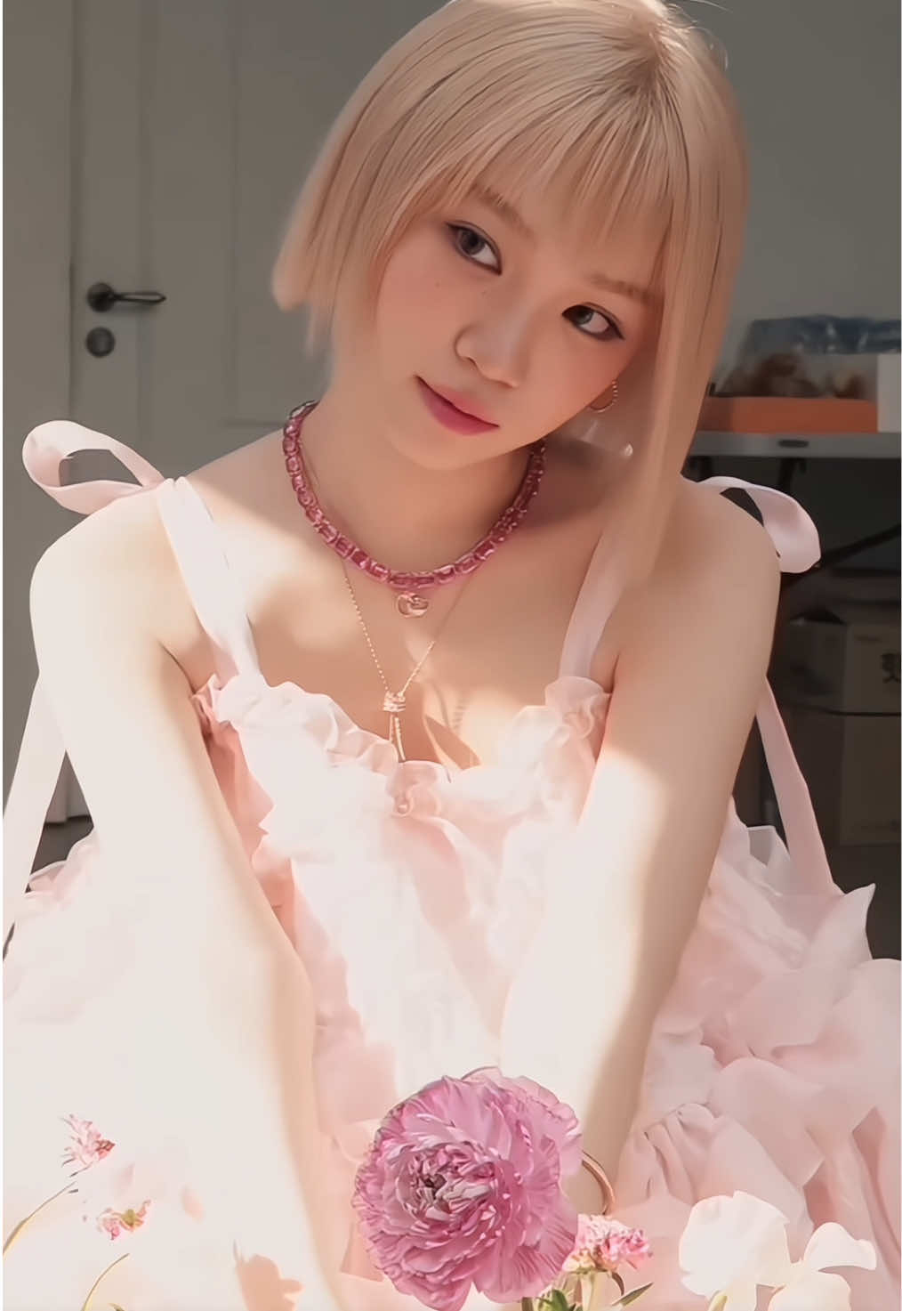 Fancam #CHAEWON rosa!! 🩰 || vou  fzr mnh inscrição do enem hj 😰             #fy #foryou #lyftz1_ 