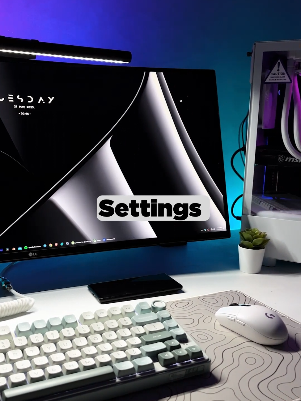 Make your monitor look like OLED display.#pc #pctips #techow #techtok 