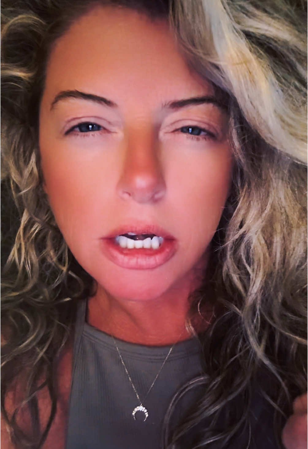 Hi boys #notthemomnextdoor #BeNice #always #boy #bitch 