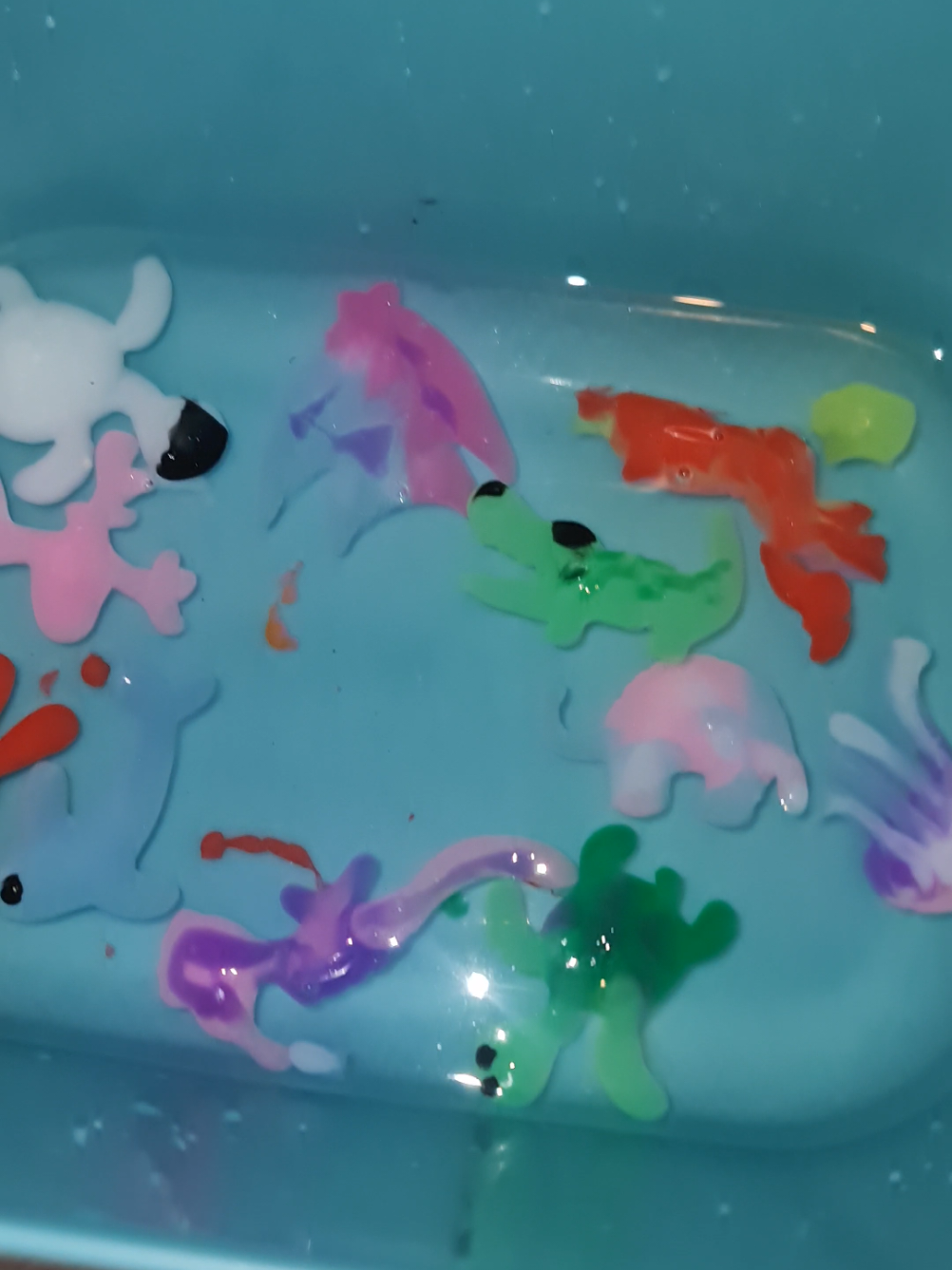 Hours and hours of fun to be had with this kit #kidsactivities #giftideasforkids #watersquishy #squishy #watergel #kidstoys 