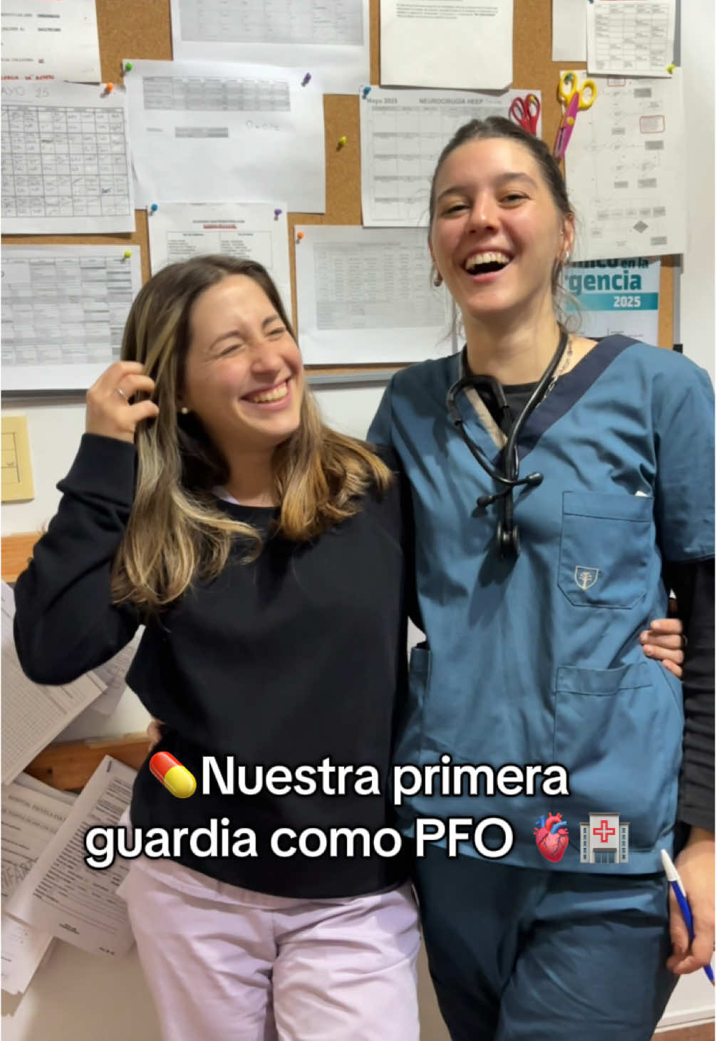 Nuestra primera noche de guardia 🩺🏥 #facultad #guardia #medicina #noche #medicas #fcm #unr #pfo #pacientes 