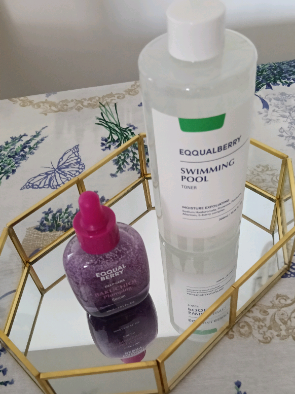 non vedo l'ora di provare i prodotti  Grazieeee @Eqqualberry  Siero rimpolpante al bakuchiol e tonico viso quotidiano  Ve ne parlerò prestissimo 💗 #koreanskincare #glassskin #skincare #eqqualberry   #amotestareprodotti #gift #collaboration #tester #testerchepassione #giftedby #ambassadoritaly #influenceritalia #followme #collaborazione #picoftheday 