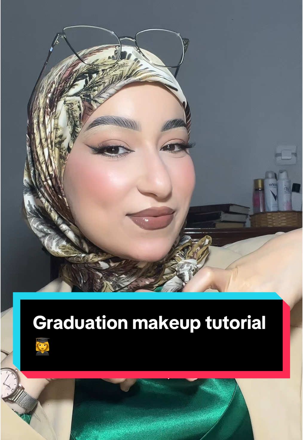 قولولي راح ديرو هاد الميكاب نهار التخرج ولا لالا 🥹 #graduation #graduatiomakeup #fyp 