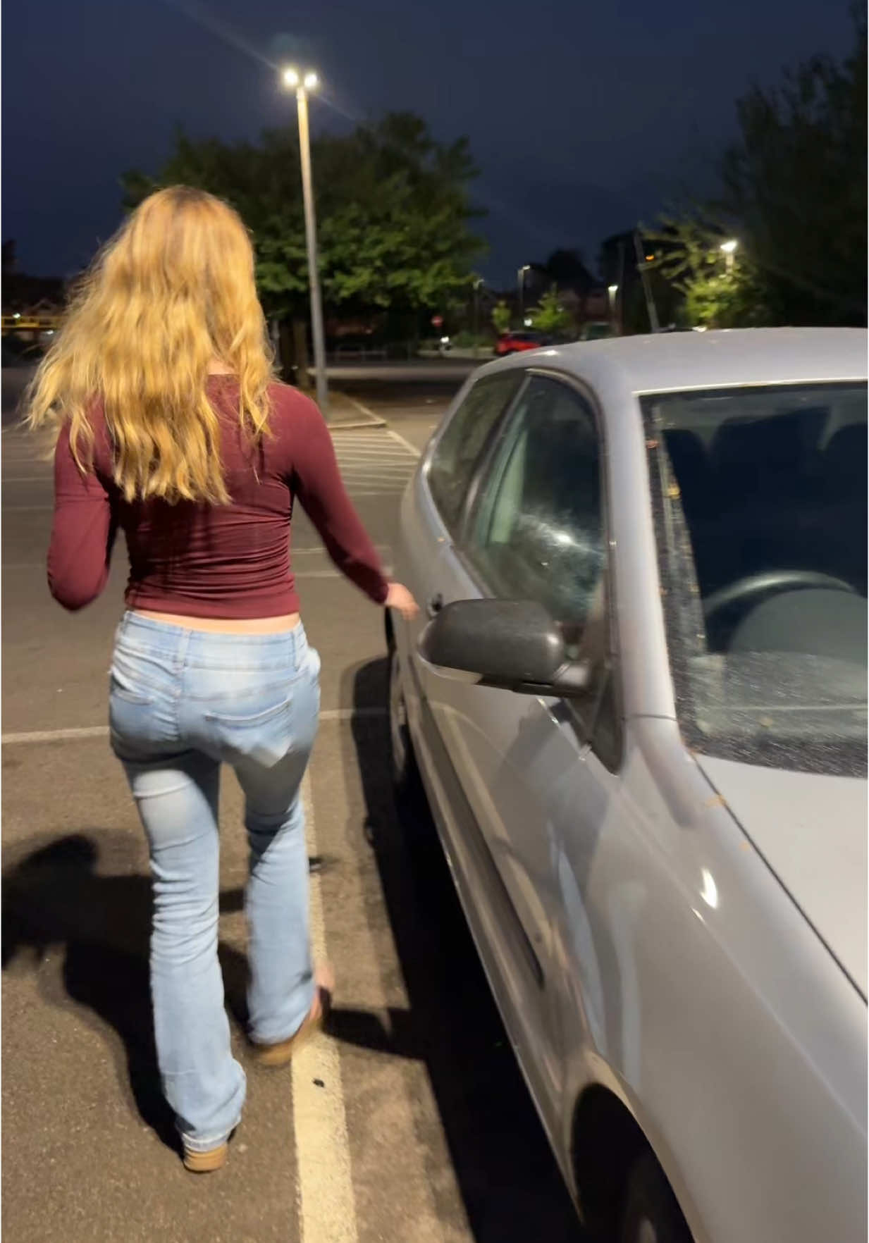 I wanted to do this trend but I own a shitbox #car #cars #fyp #videoviral #outfitinspo #girl #outfit 
