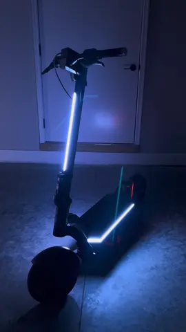 Apollo Pro vs Apollo Phantom 2.0 🔥 Which one’s your favourite? #apolloscooters #escooter #evs #unboxing 