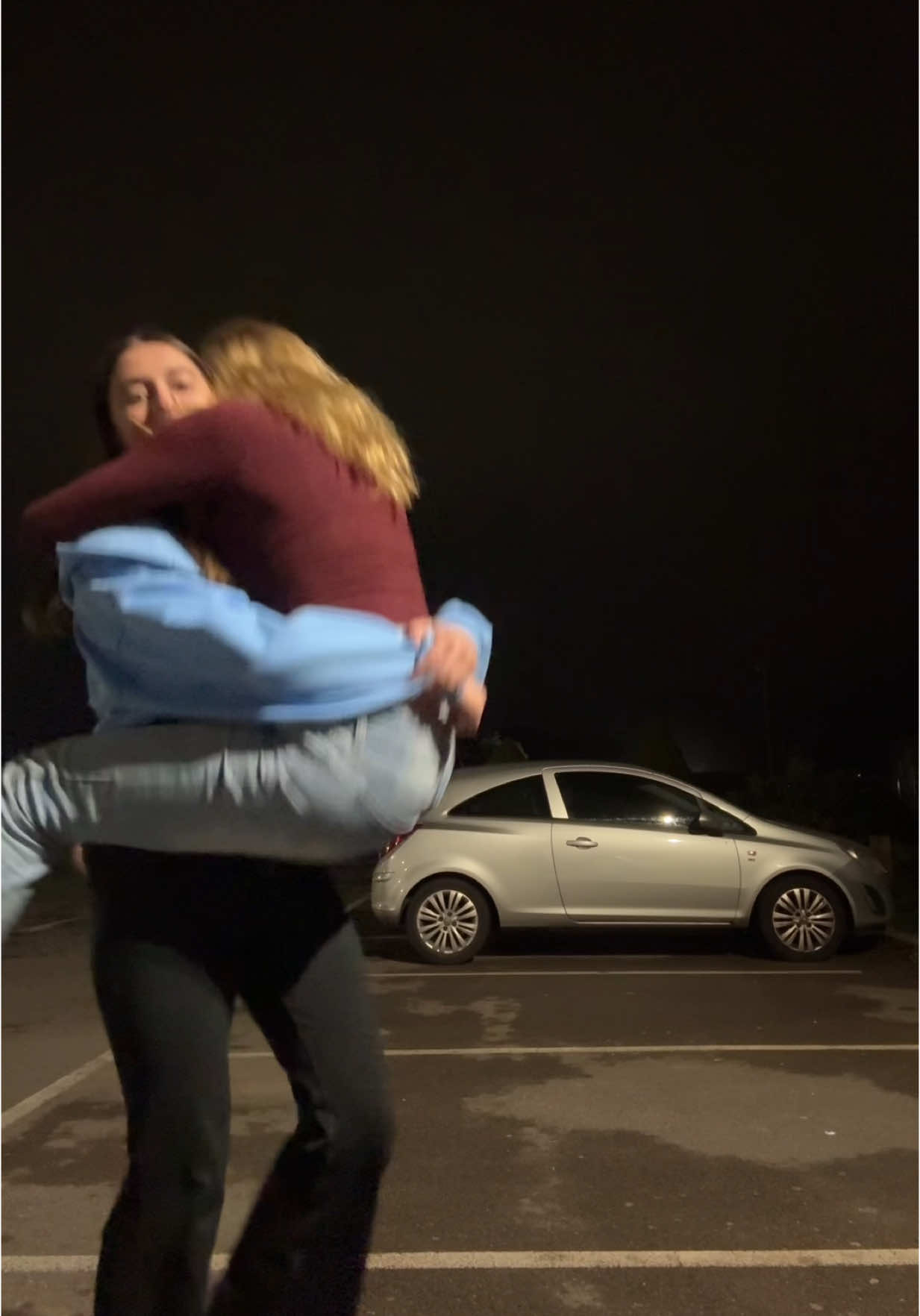 Besties 👯 #fyp #videoviral #girl #outfit #audio #bestfriend #besties 