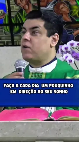 Façamos a cada dia um pouquinho em direção aos nossos sonhos! #sonhos #realização #conquista #objetivos #padrecristianshankar 
