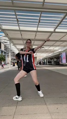Tsukishima!!! Super casual cosplay but it was still fun LOLL #cosplay #cosplayer #haikyuu #tsukishima #haikyuucosplay 