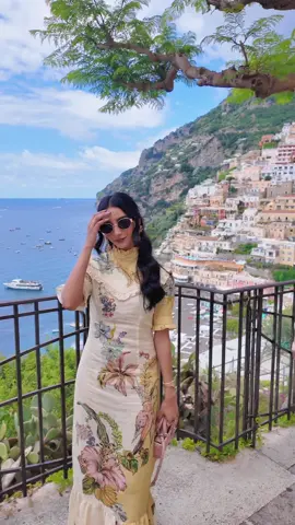The perfect dress heart 🤍 #alemais #positano #italy