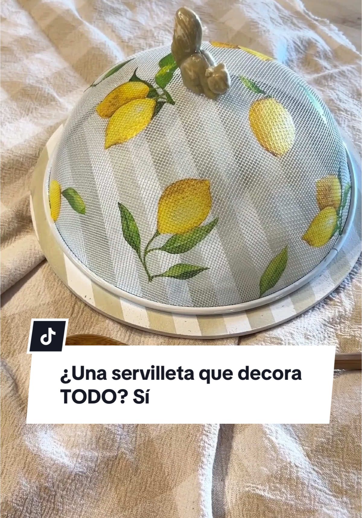 ¿Una servilleta que hace TODO? Sí. Y la tenés que probar ya. 📦 Madera, vidrio, tela... ¡lo que quieras! 🔥 Mirá lo que hizo @Silvina Varela y contanos qué vas a intervenir vos. #ServilletasDecoupage #Decoupage #Manualidades #DecoraciónFacil #DecoHogar #DIY #decoupageideas 