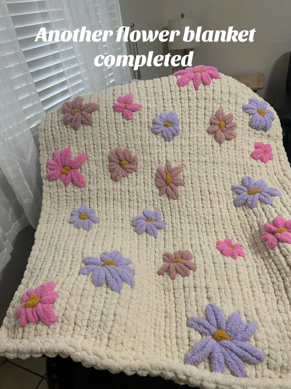 #fyp #Rey #&#Co on #FB #43 #x #60 #chunky #blanket #flowers #craft #hsndknits 