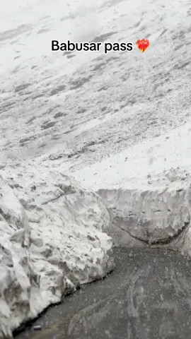 Live snowfall scenes from babusar top 🩷